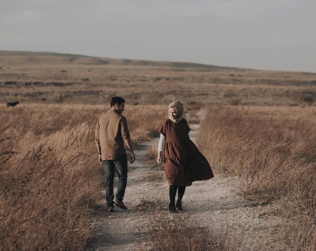 6 Delia Hijab Sukabumi – Baju Muslim Casual – Baju Gamis Modern – Baju Gamis Model Sekarang – Gamis Syari Modis – Baju Gamis Murah dan Cantik – Foto Prewedding Casual – Foto Prewedding Sederhana