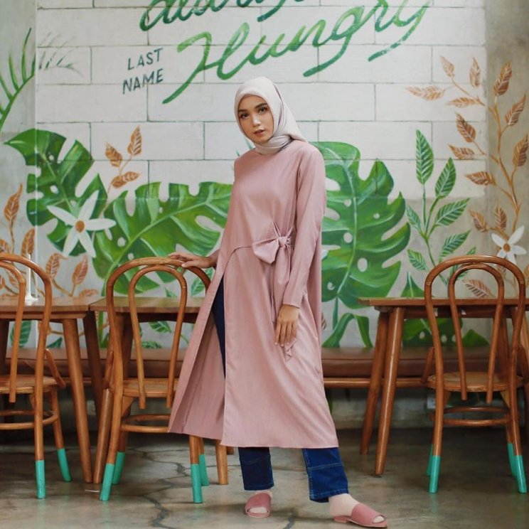 Model Hijab untuk Pipi Chubby - Delia Hijab – Baju Muslim Casual – Hijab Sukabumi - Model Hijab untuk Wajah Bulat Simpel dan Kekinian - 1 - b