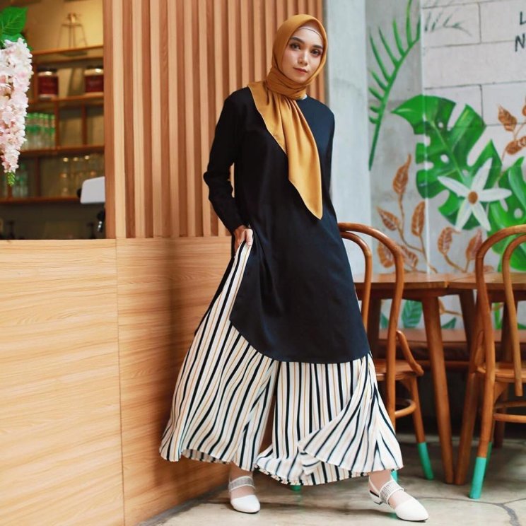 Model Hijab untuk Pipi Tembem - Delia Hijab – Baju Muslim Casual – Hijab Sukabumi - Model Hijab untuk Wajah Bulat Simpel dan Kekinian - 1 - d