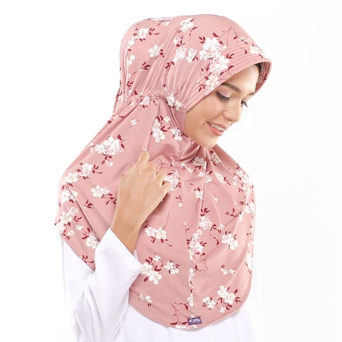 2 Delia Hijab Sukabumi – Baju Muslim Sukabumi – Baju Gamis Modern – OOTD Hijab Kekinian Model Jilbab Instan Langsung Pakai – Hijab OOTD Casual Model Jilbab Instan Terbaru