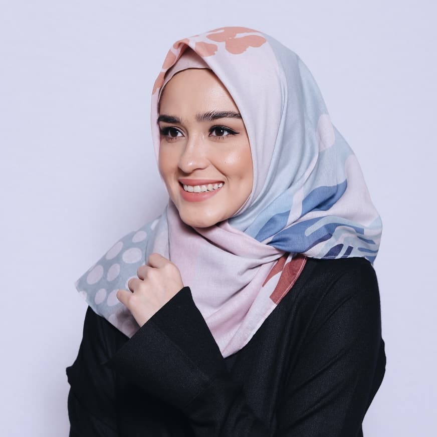 Yasmine Wildblood Agama - Yasmine Wildblood Bio