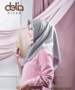 Deskha Afiiya - Jilbab Segiempat Polos - Delia Hijab